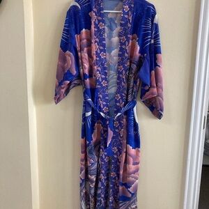 Elegant Blue and Pink Women's Kimono